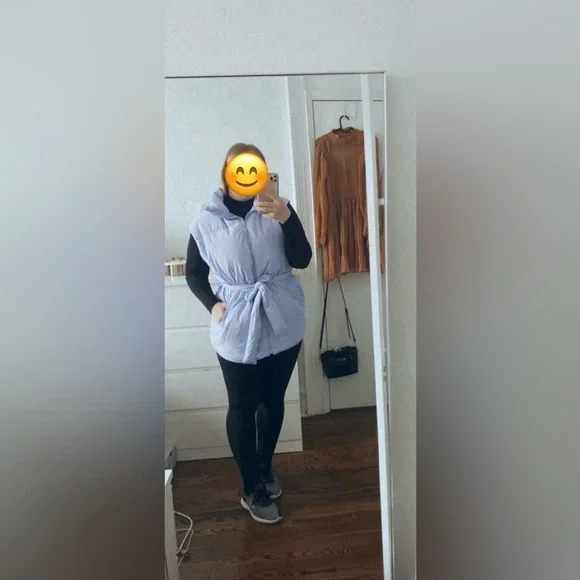 Oversized puffer vest - Picture 2 of 3